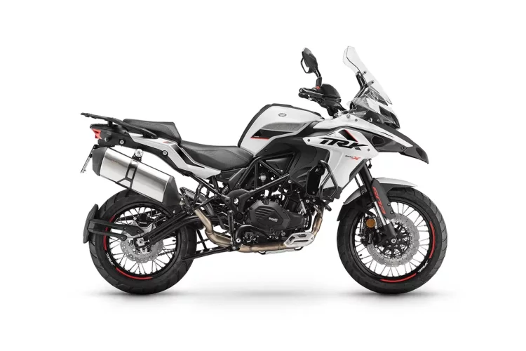 trk 502x 2023 white color
