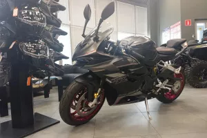 Мотоцикл QJMOTOR SRK 921 RR