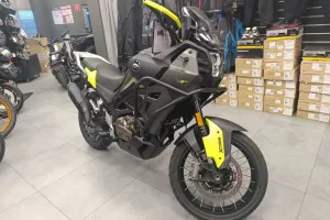 Мотоцикл QJMOTOR SVT 650 X